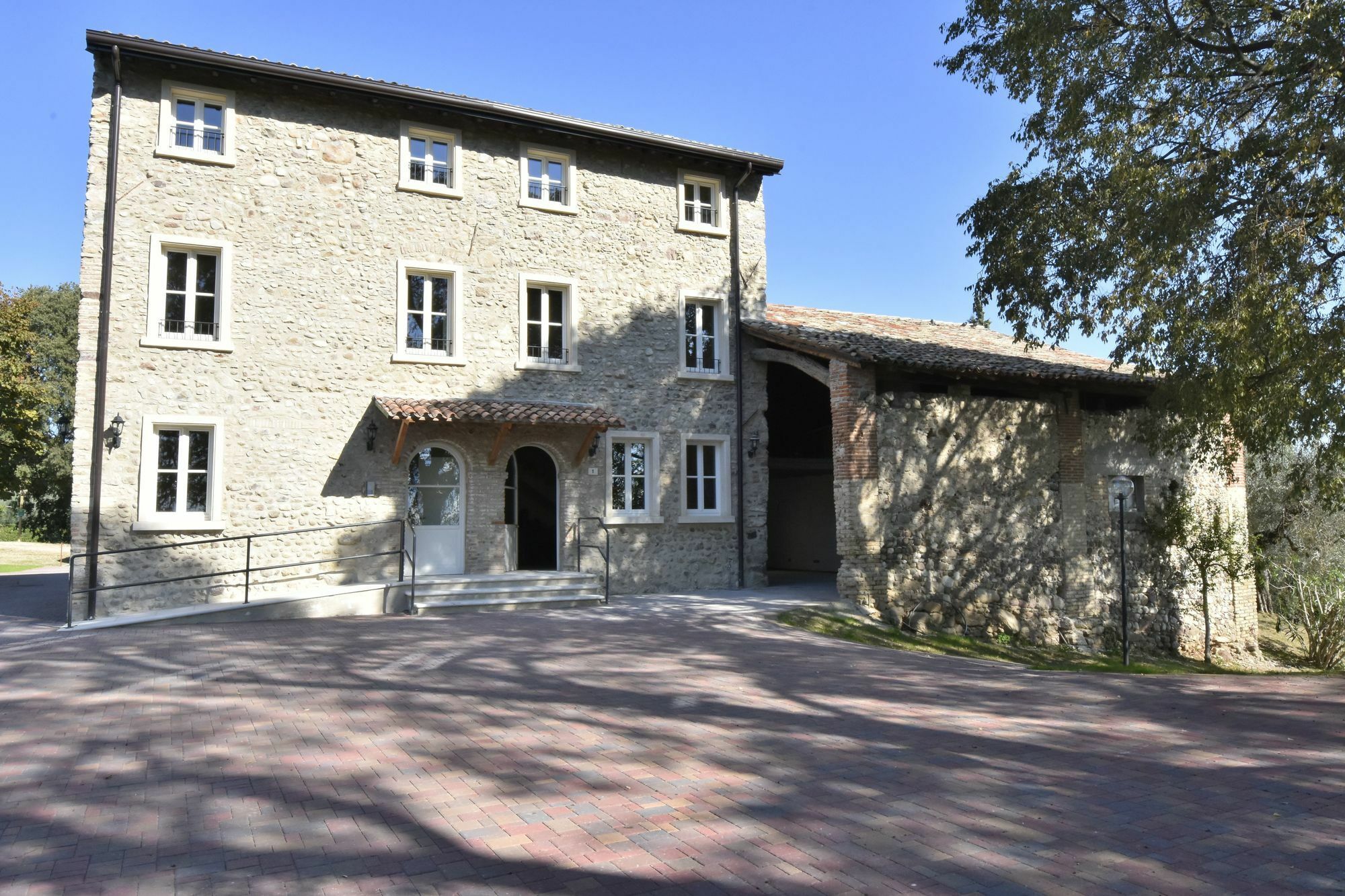 Le Palazzole Hotel Cola  Exterior photo